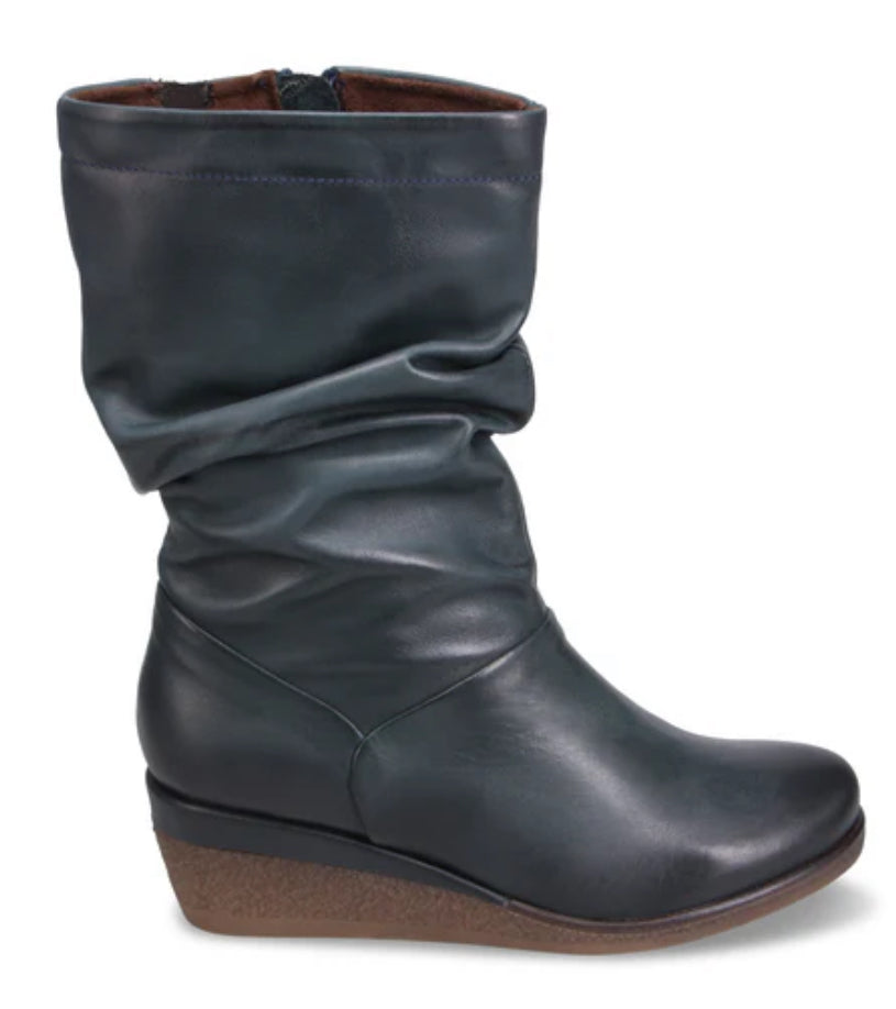 Martina Wedge Boot