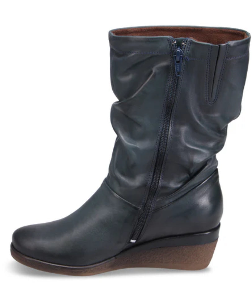 Martina Wedge Boot