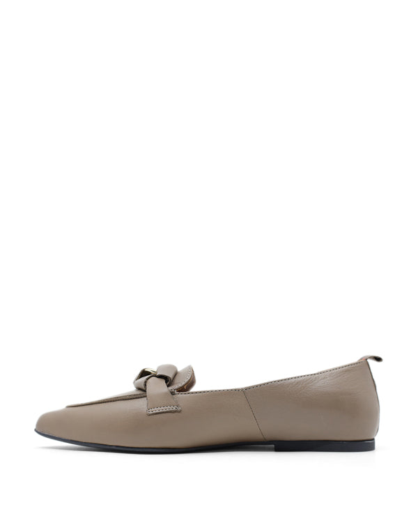 Rosalyn Flat